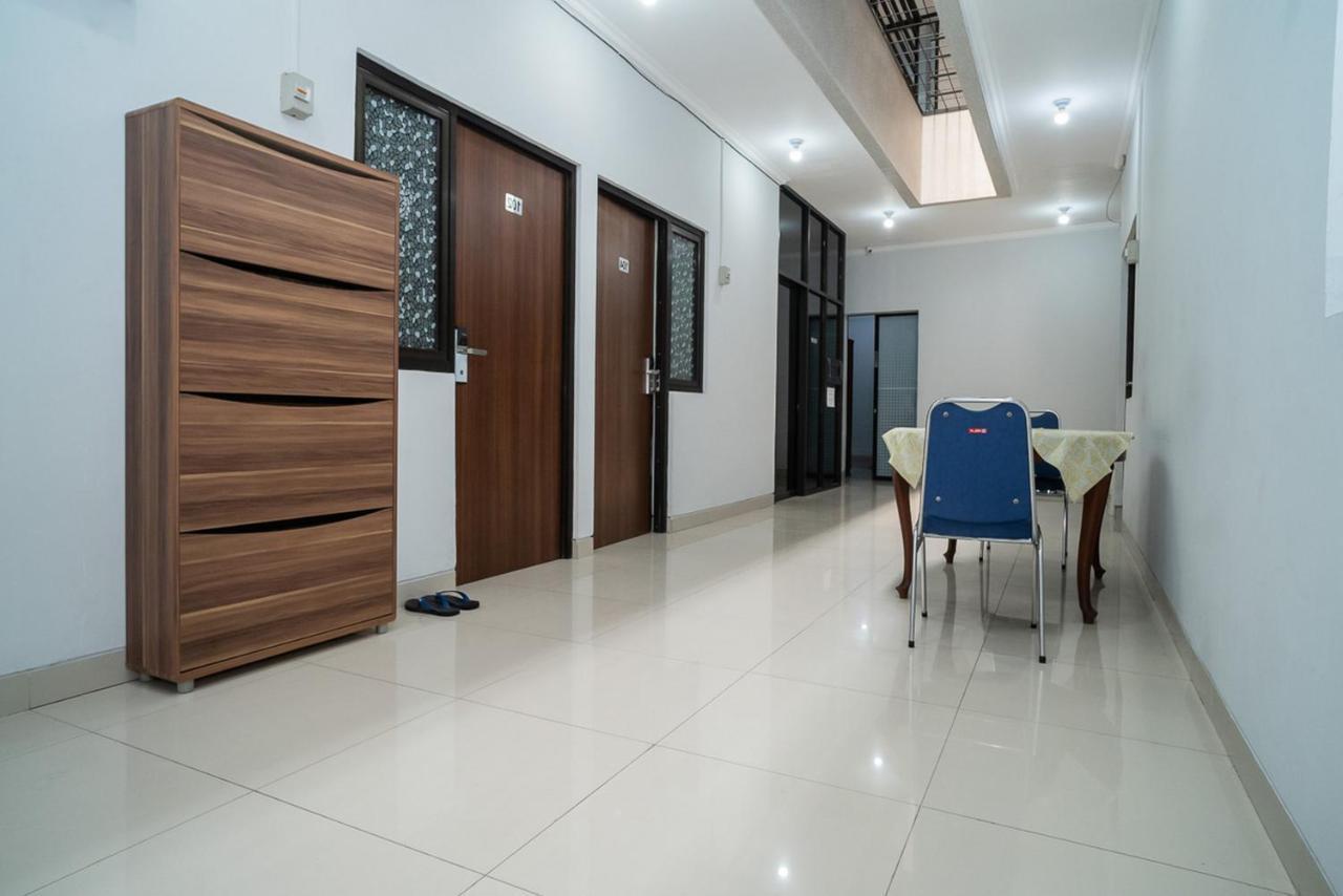 Hotel Koolkost Near Pasar Baru Yakarta Exterior foto